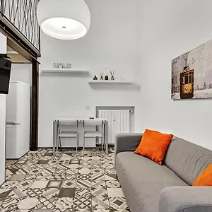 Apartment Loft Spritz Nel Centro Di Milano, Via Sottocorno, Porta Vittoria, Milan