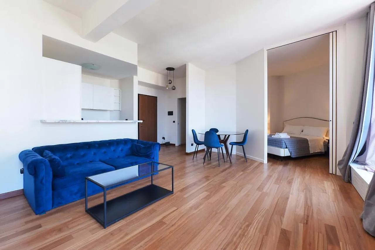 Duomo Luxury Apartment IV Milan